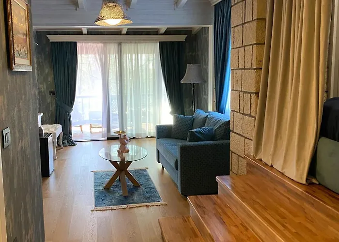 Le Hotel