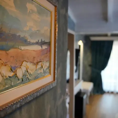 Le Hotel